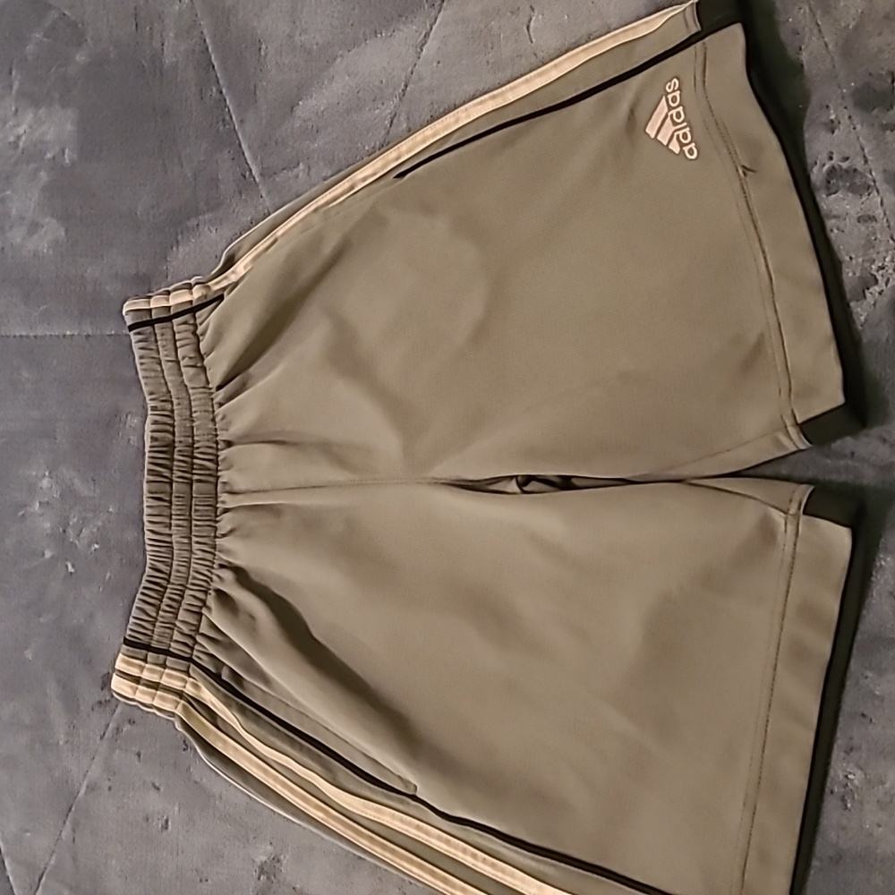 YM Adidas shorts with pockets